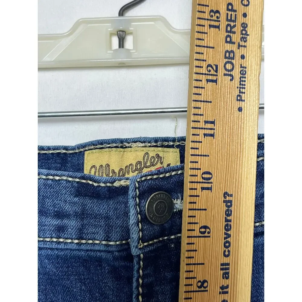 Wrangler 20X Women’s 18R Blue Straight Leg Denim Jeans 5 Pocket Western Style